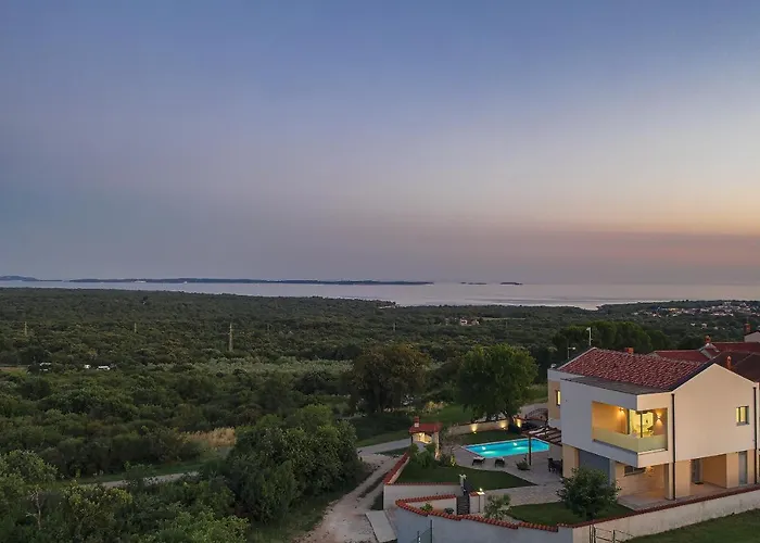 Villa White