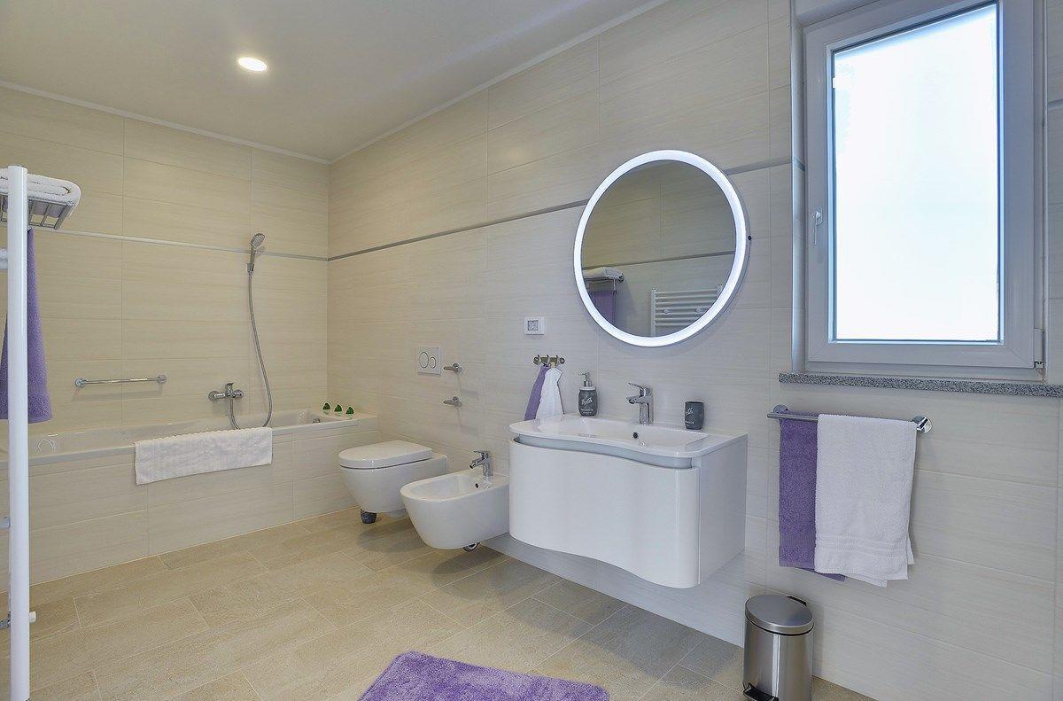 Villa White *