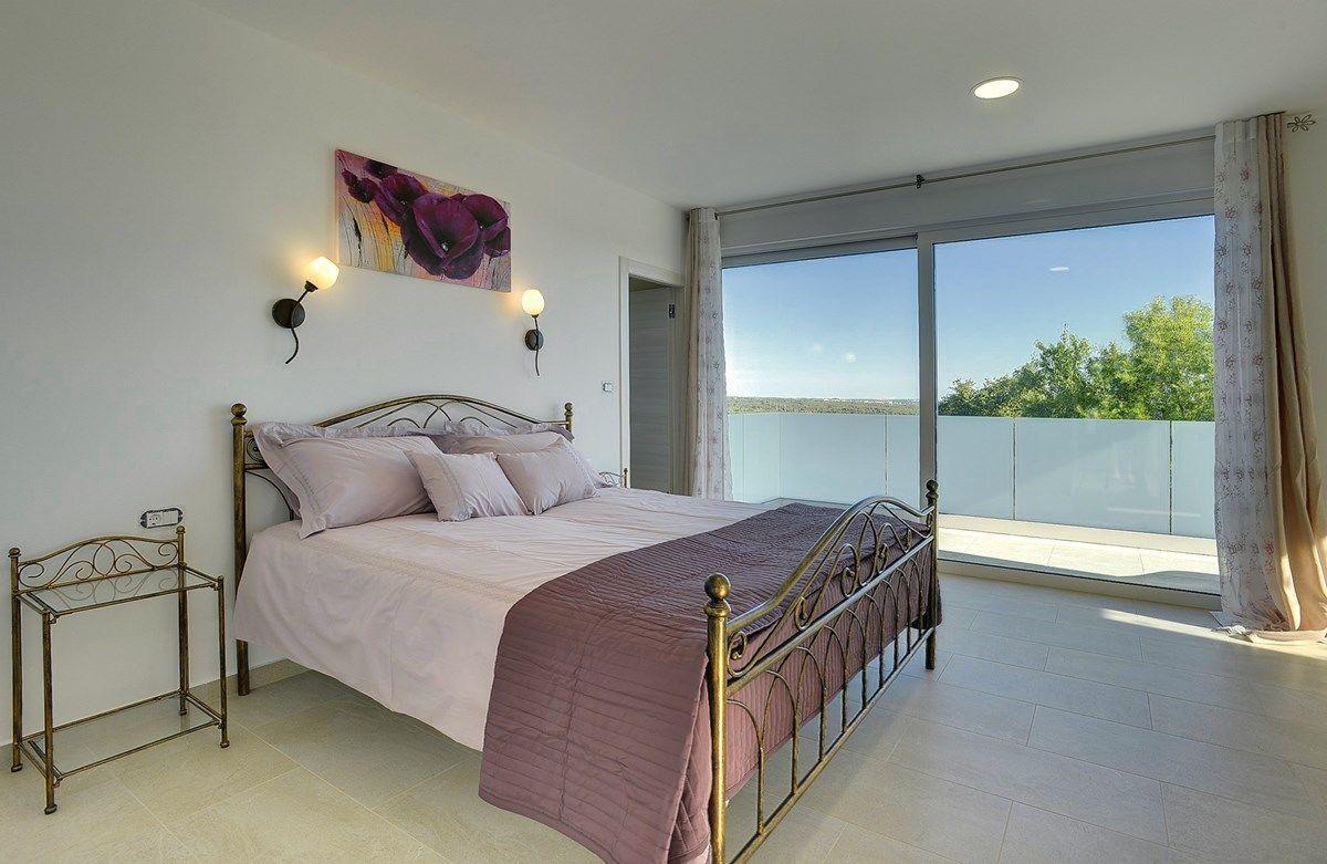 White Villa Barbariga